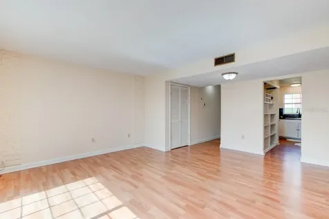 621 W Indiana Avenue Deland FL 32720