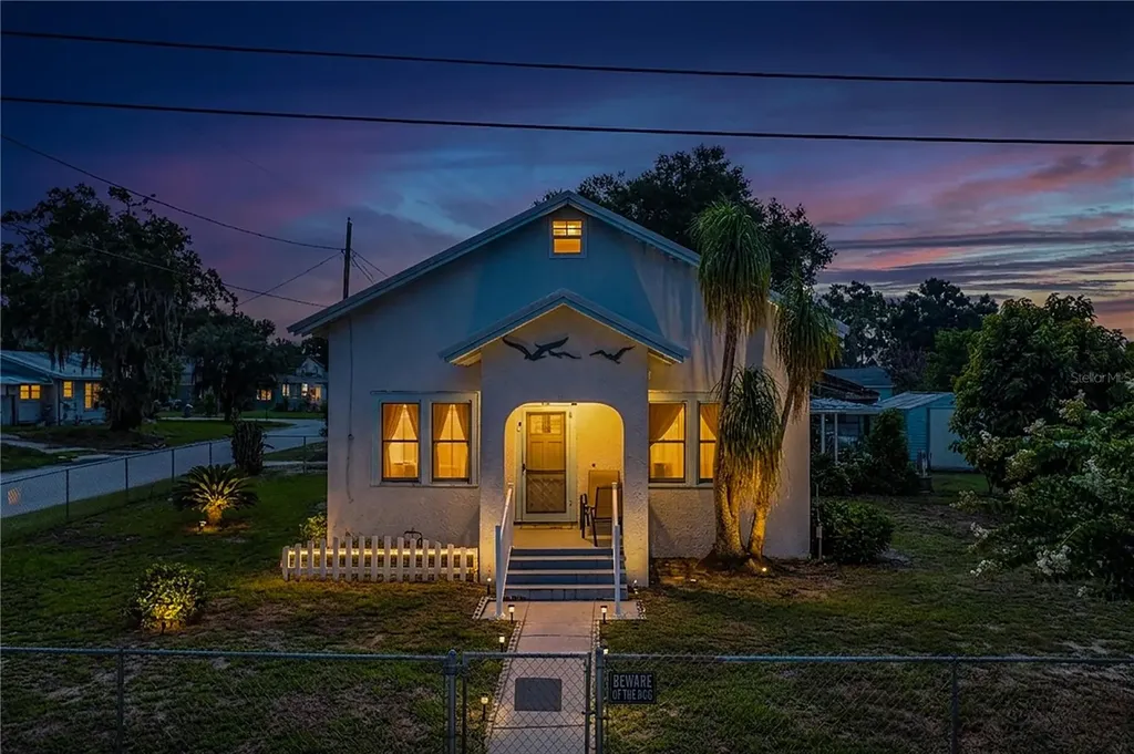 229 N 13th Street Haines City FL 33844