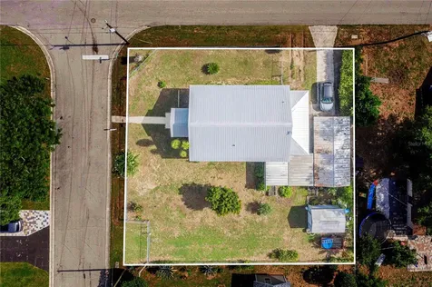 229 N 13th Street Haines City FL 33844