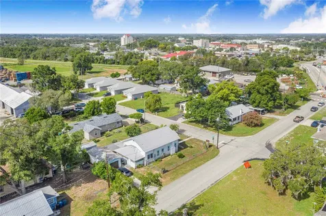 229 N 13th Street Haines City FL 33844