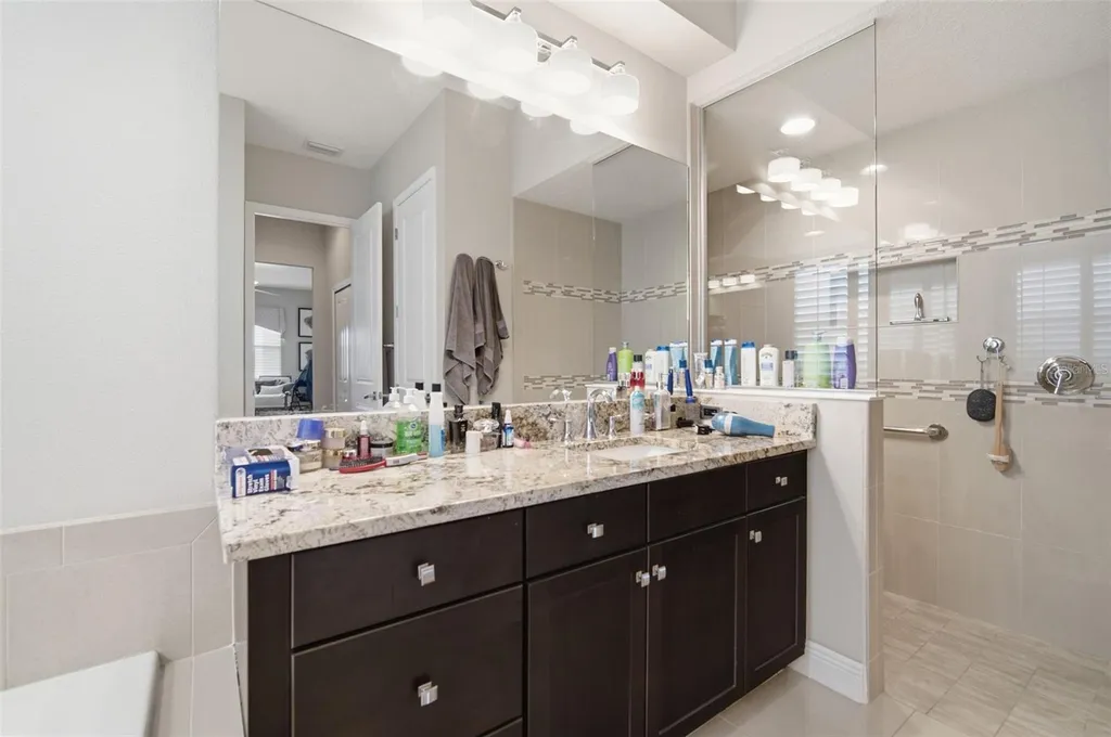 621 Regatta Way Bradenton FL 34208