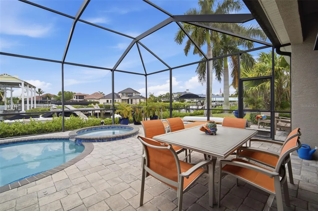 621 Regatta Way Bradenton FL 34208