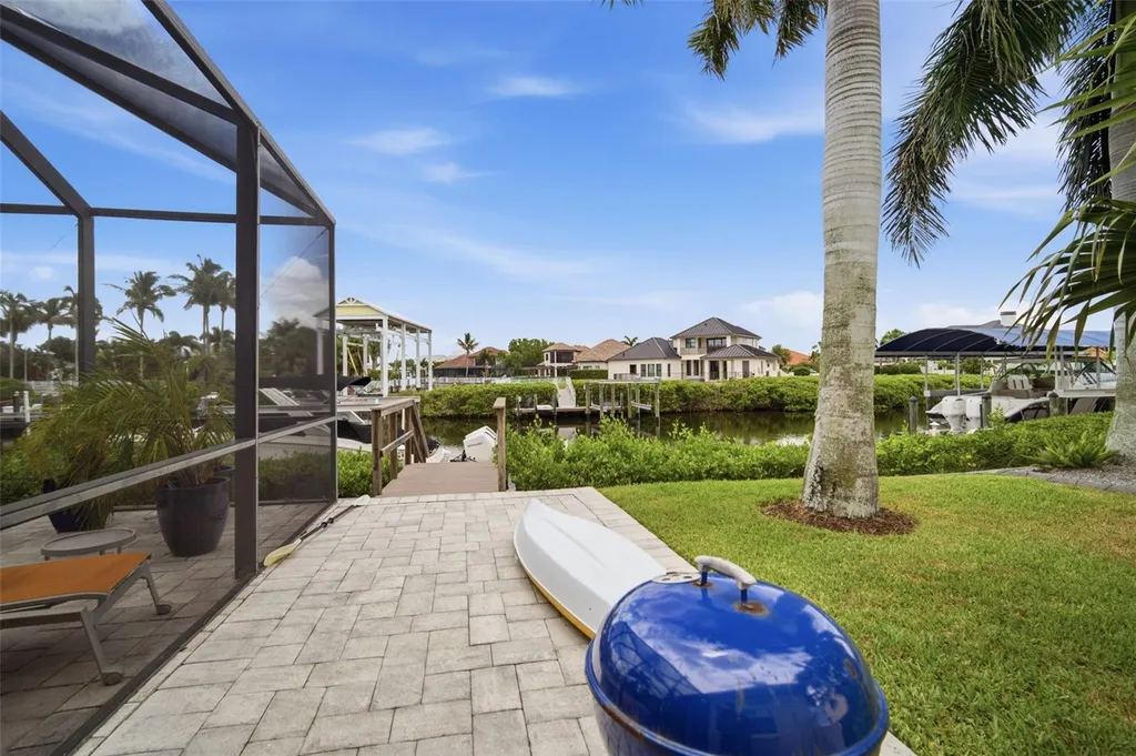 621 Regatta Way Bradenton FL 34208