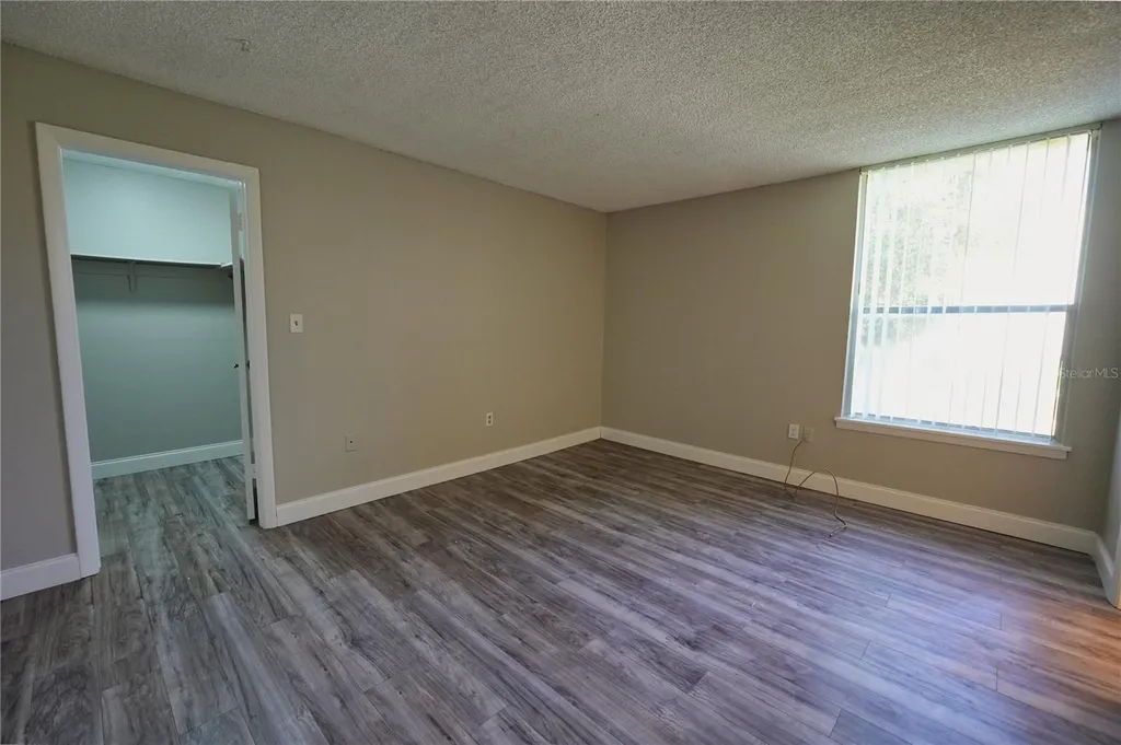 512 Orange Drive Altamonte Springs FL 32701