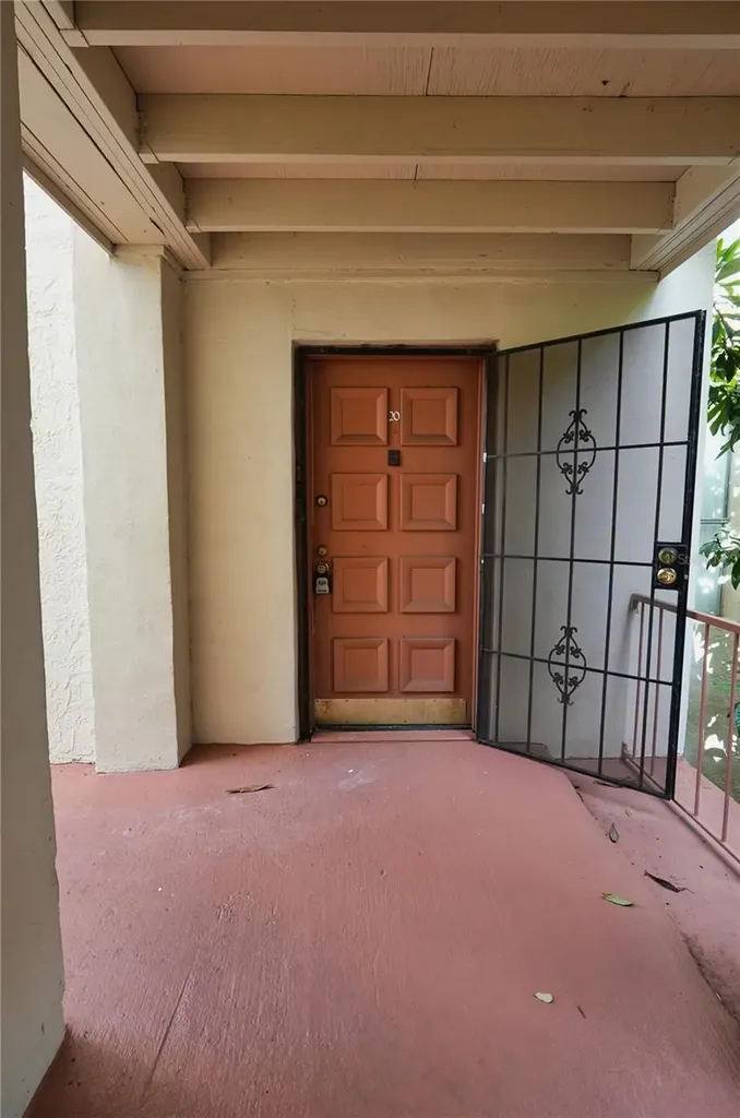 512 Orange Drive Altamonte Springs FL 32701