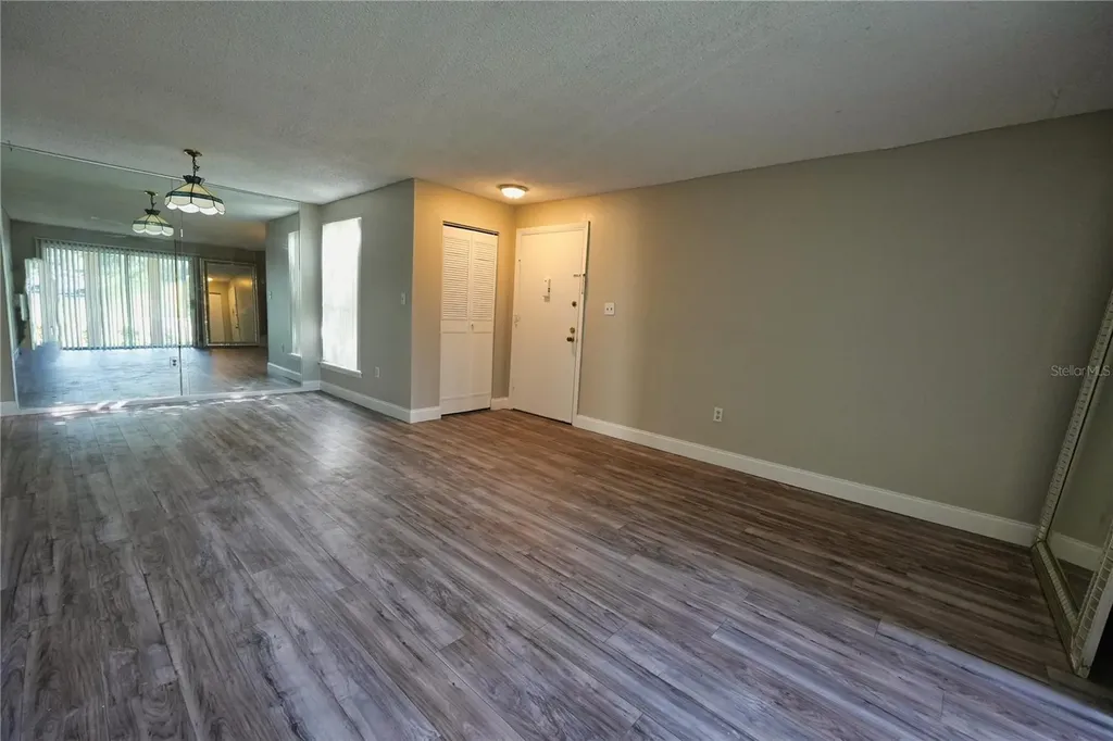512 Orange Drive Altamonte Springs FL 32701