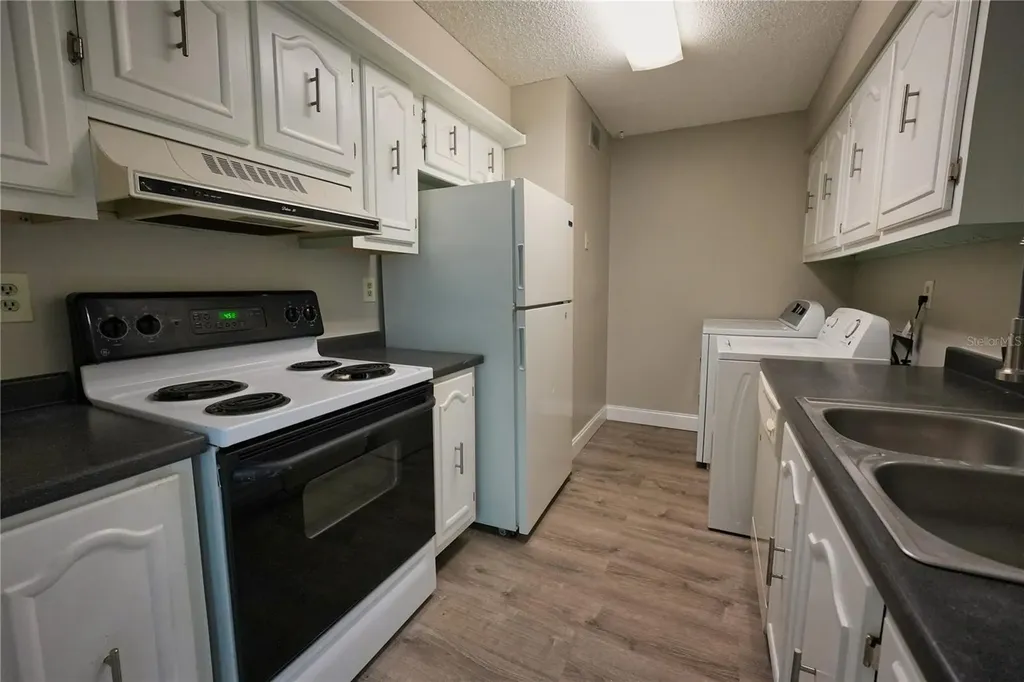 512 Orange Drive Altamonte Springs FL 32701