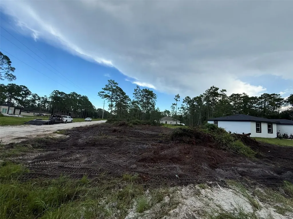 1693 8th Avenue Deland FL 32724