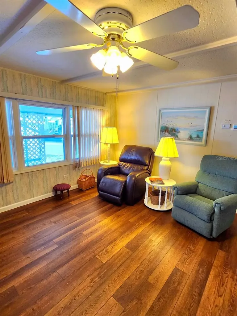 1715 Illinois Avenue Bradenton FL 34207