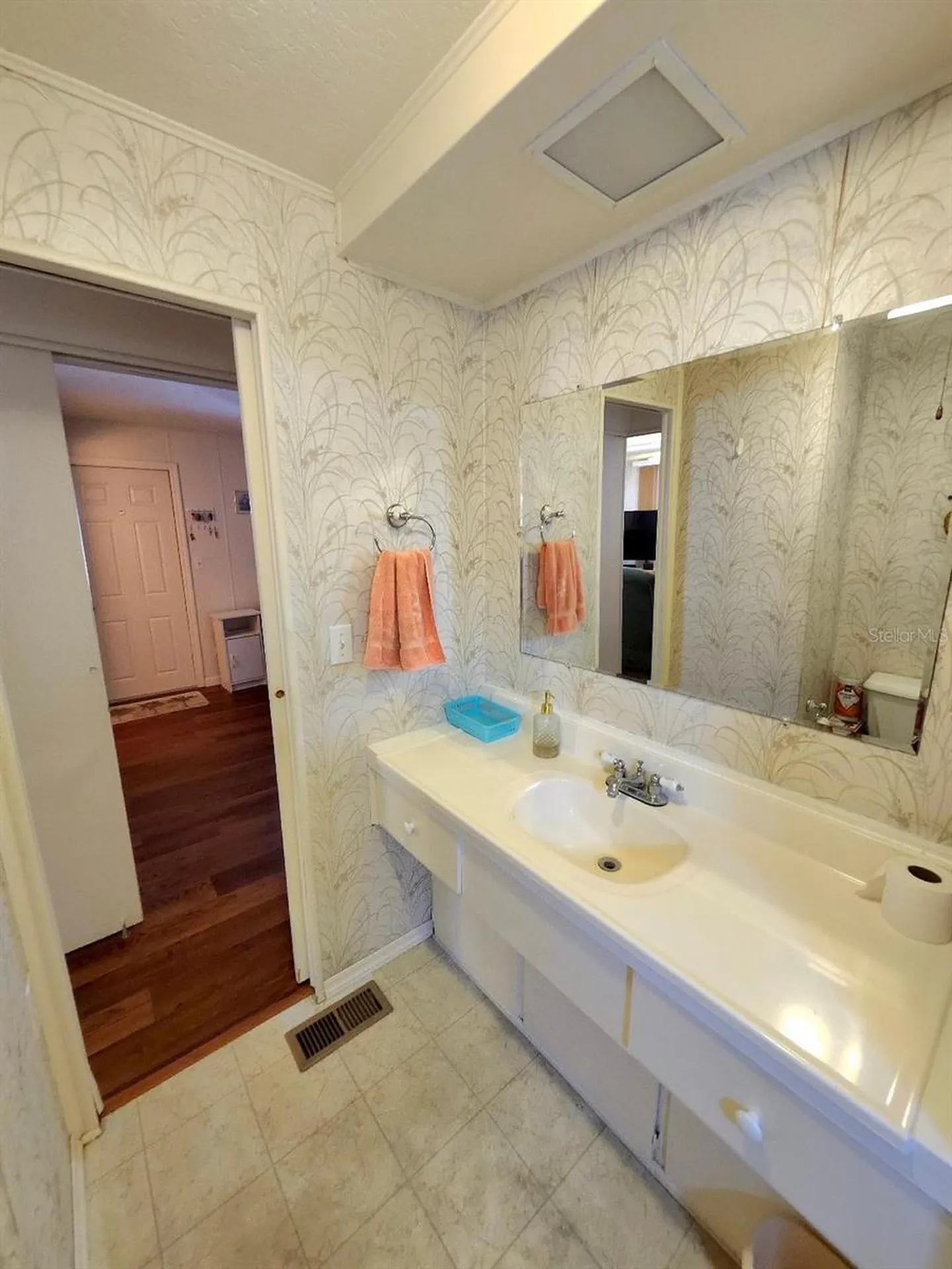 1715 Illinois Avenue Bradenton FL 34207