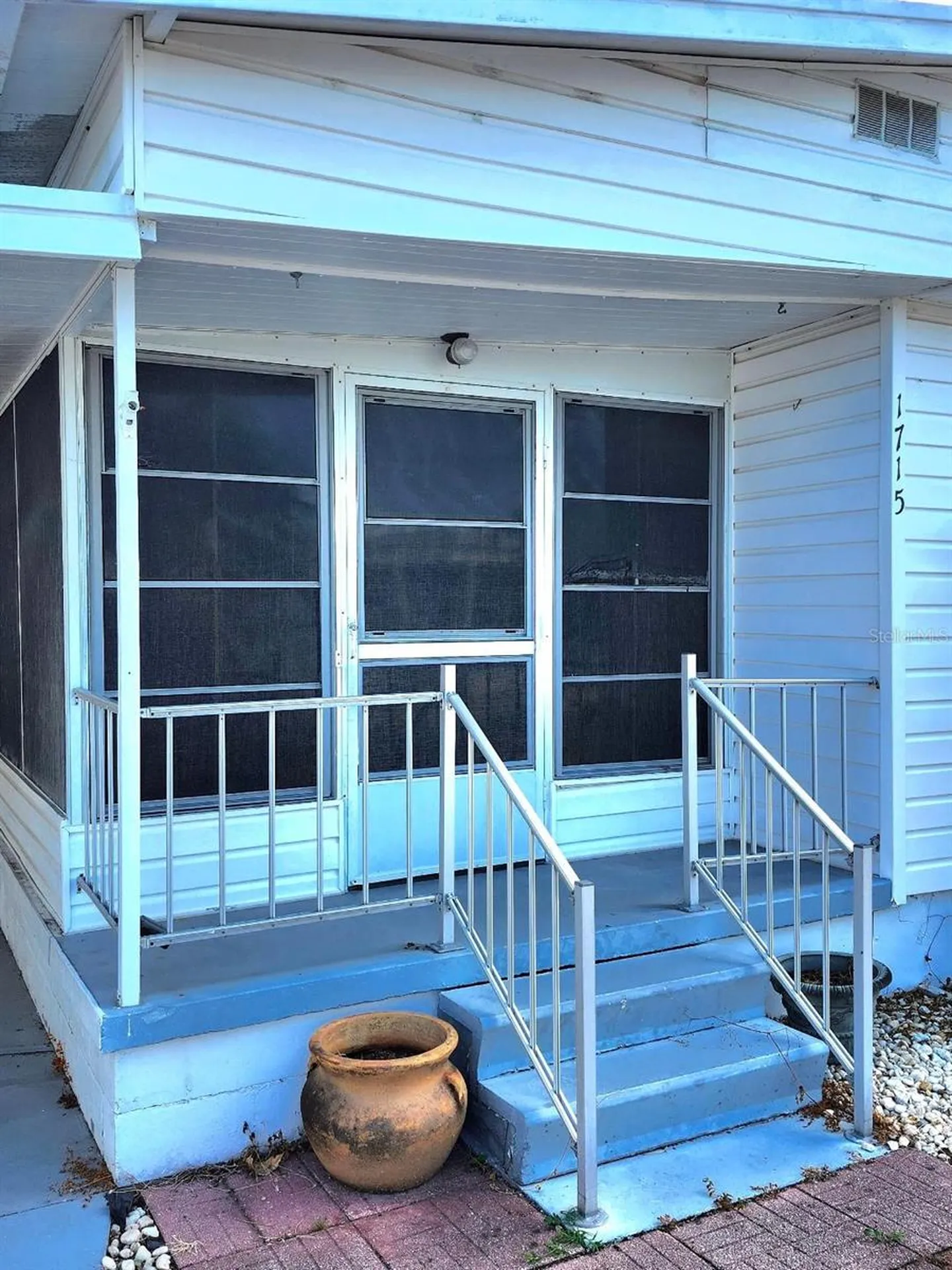 1715 Illinois Avenue Bradenton FL 34207