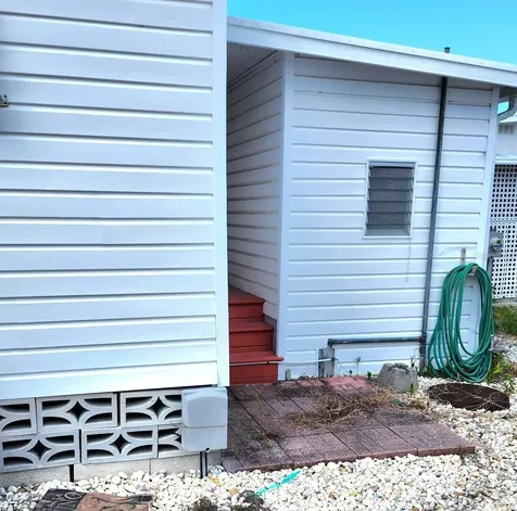 1715 Illinois Avenue Bradenton FL 34207