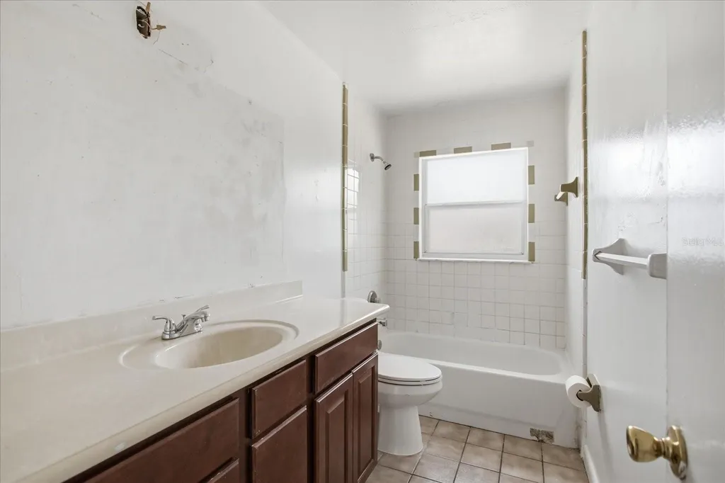 4817 Blarney Drive Orlando FL 32808