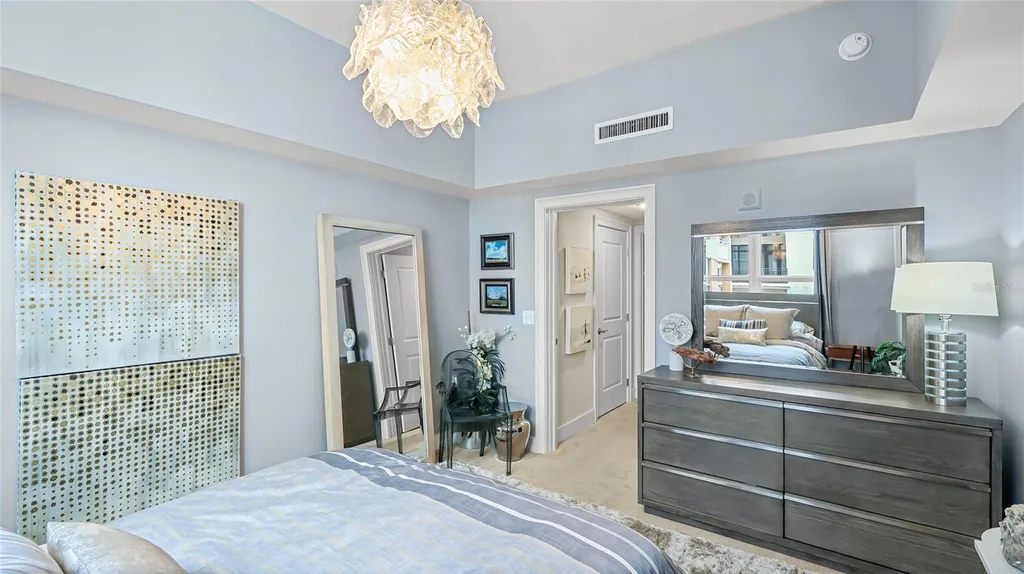 1350 Main Street Sarasota FL 34236
