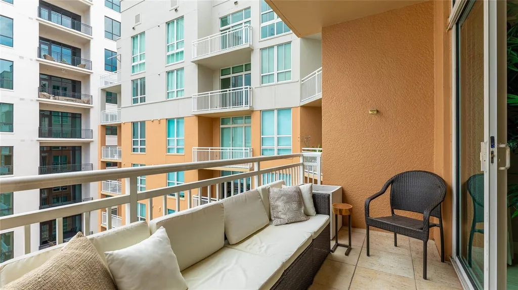 1350 Main Street Sarasota FL 34236