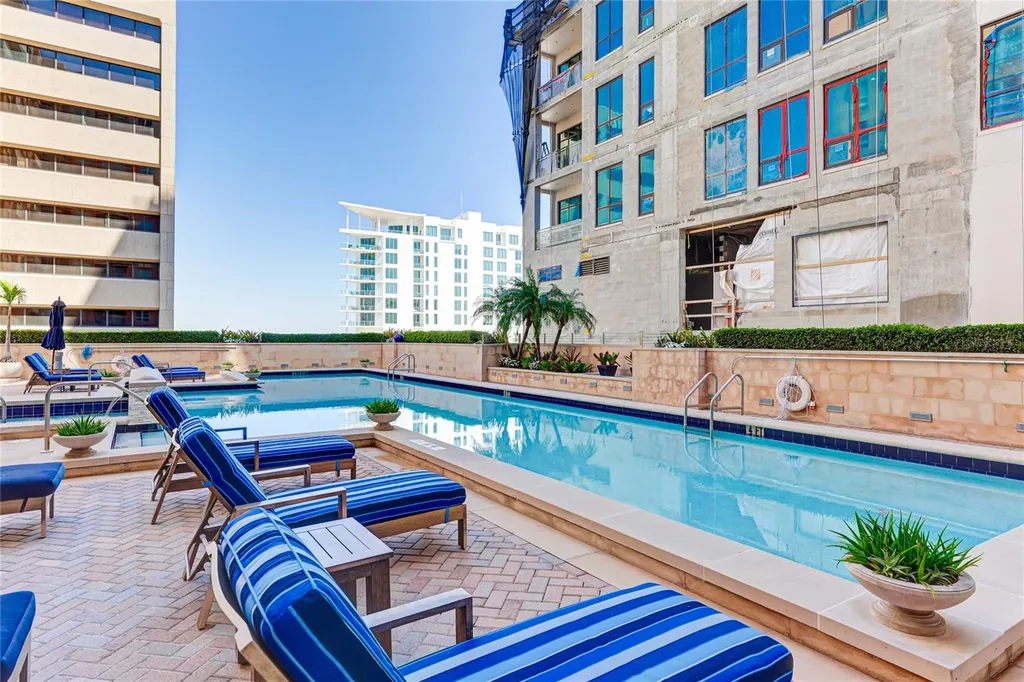 1350 Main Street Sarasota FL 34236