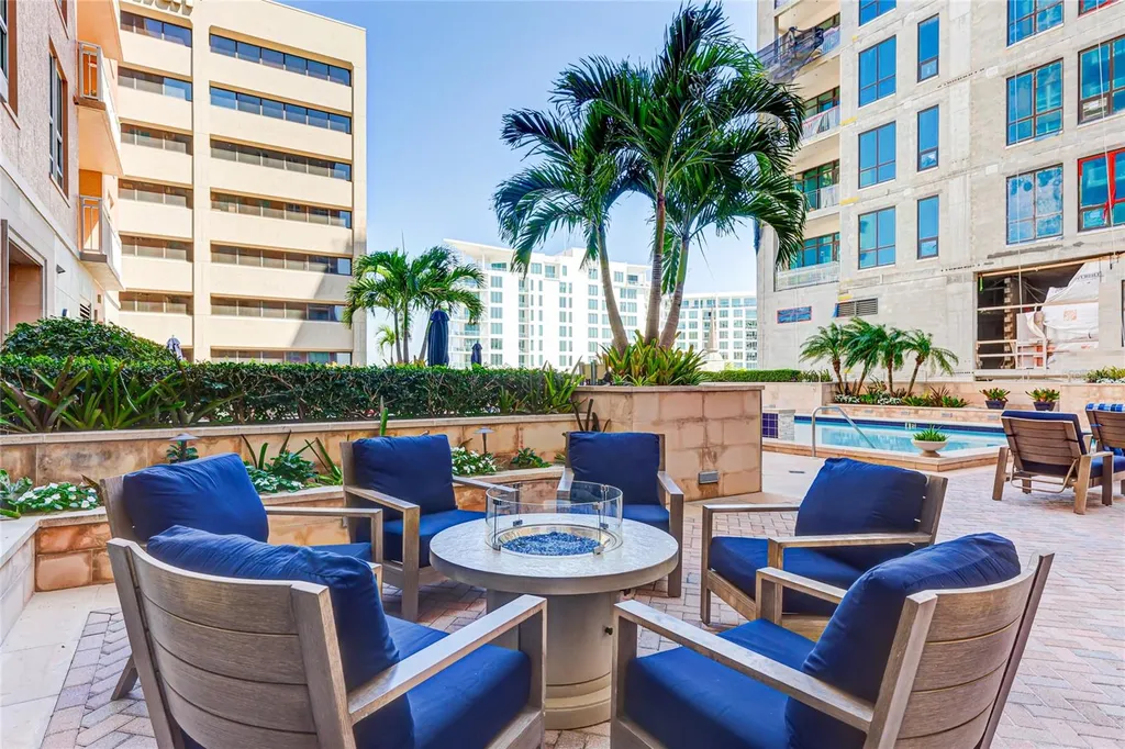 1350 Main Street Sarasota FL 34236
