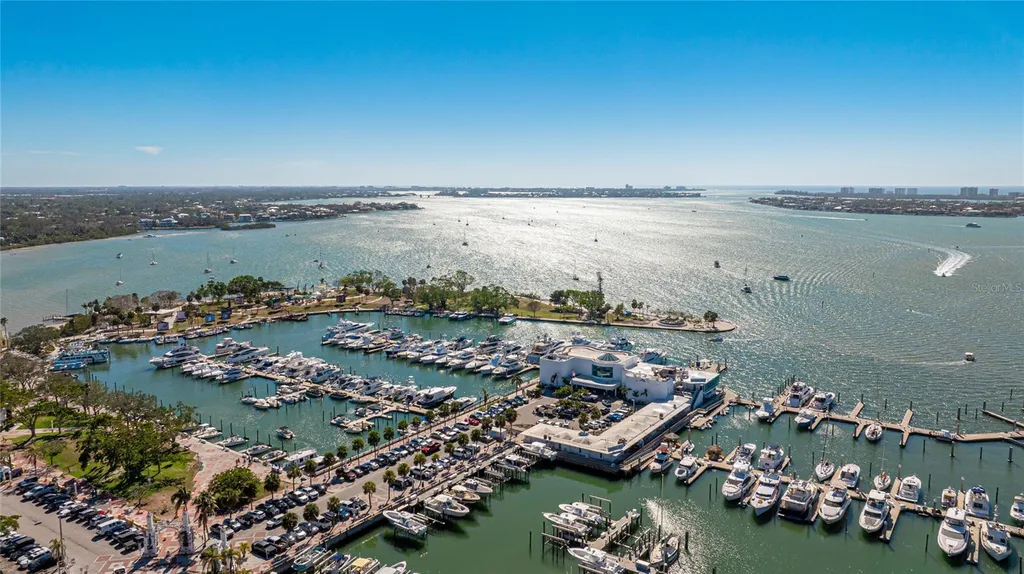 1350 Main Street Sarasota FL 34236