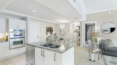 1350 Main Street Sarasota FL 34236