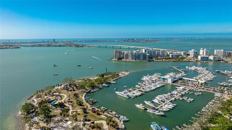 1350 Main Street Sarasota FL 34236
