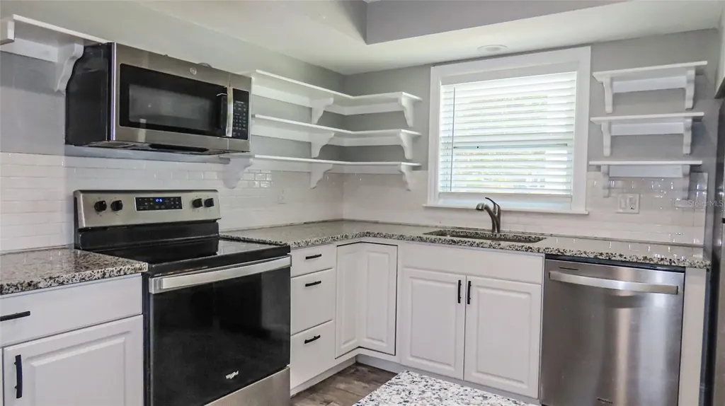 1727 Thames Street Clearwater FL 33755