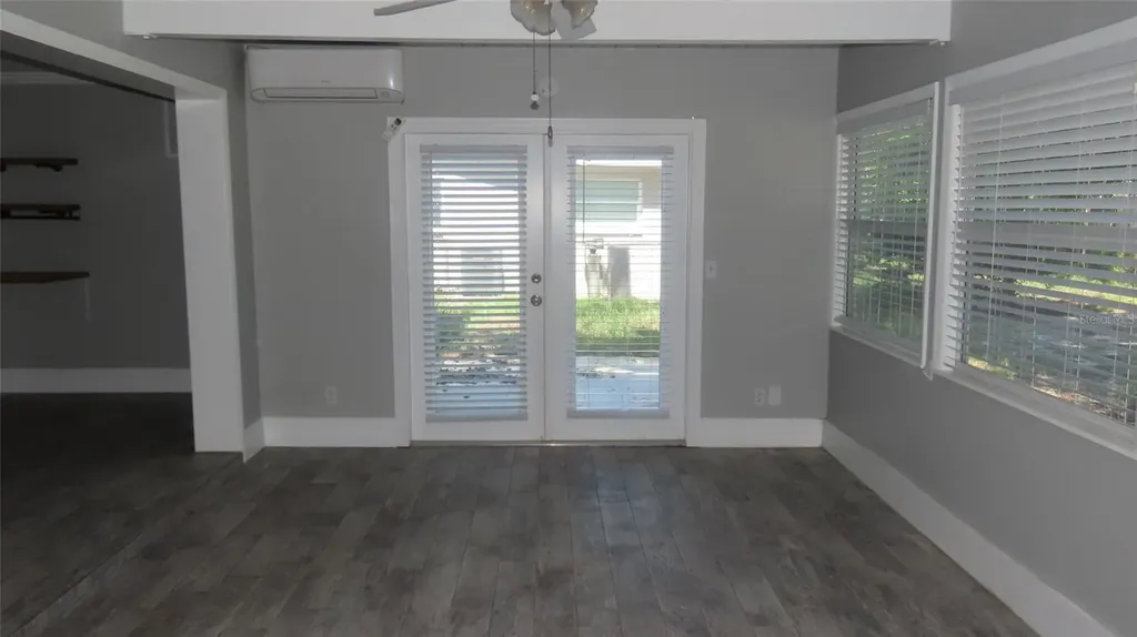 1727 Thames Street Clearwater FL 33755