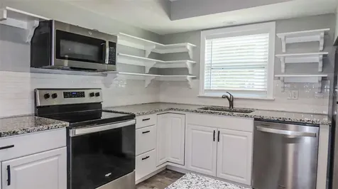 1727 Thames Street Clearwater FL 33755