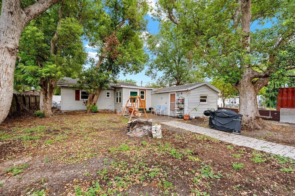 5160 45th Avenue N St Petersburg FL 33709