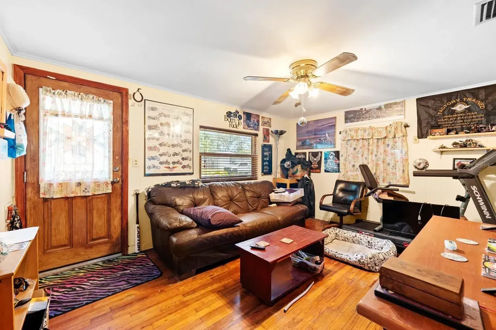 5160 45th Avenue N St Petersburg FL 33709