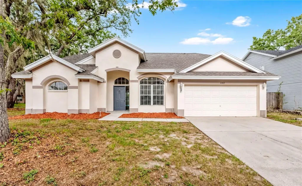 2302 Lyncrest Court Valrico FL 33596