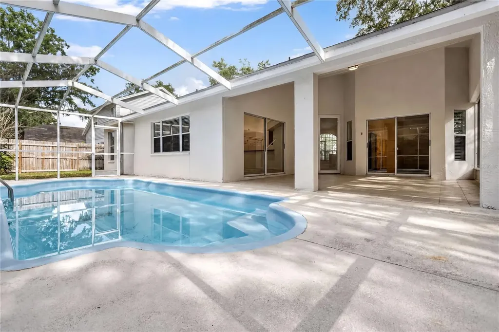 2302 Lyncrest Court Valrico FL 33596