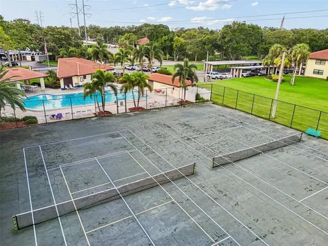 2814 Hammock Court Clearwater FL 33761