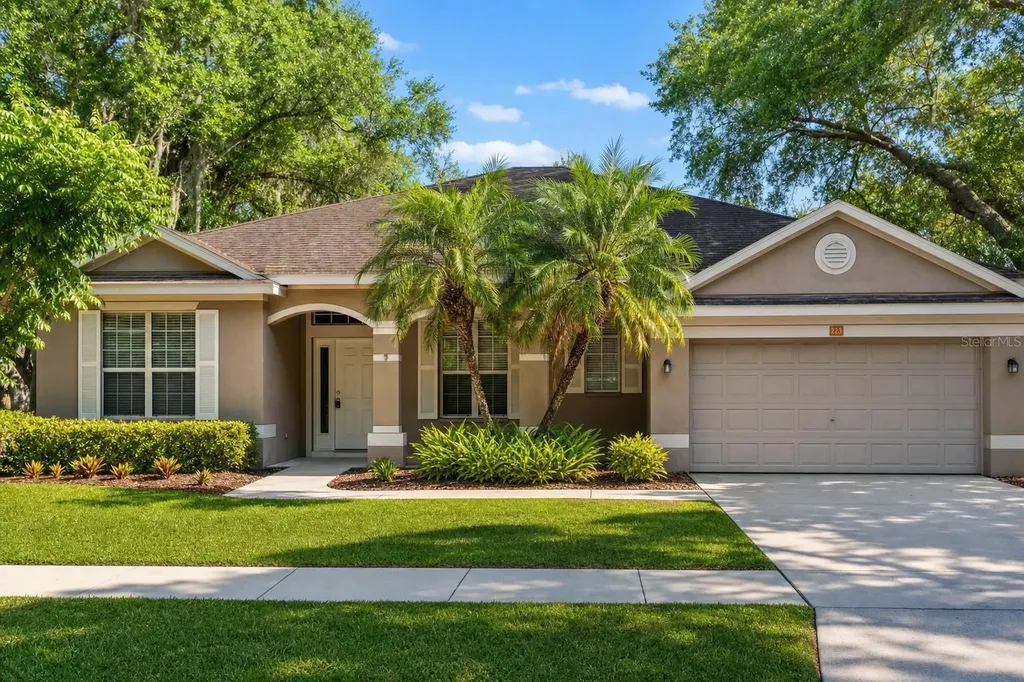 2211 Mountain Meadow Way Valrico FL 33594