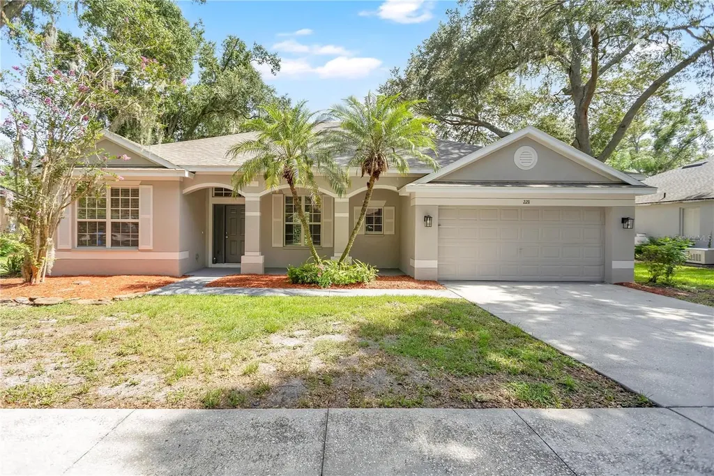 2211 Mountain Meadow Way Valrico FL 33594