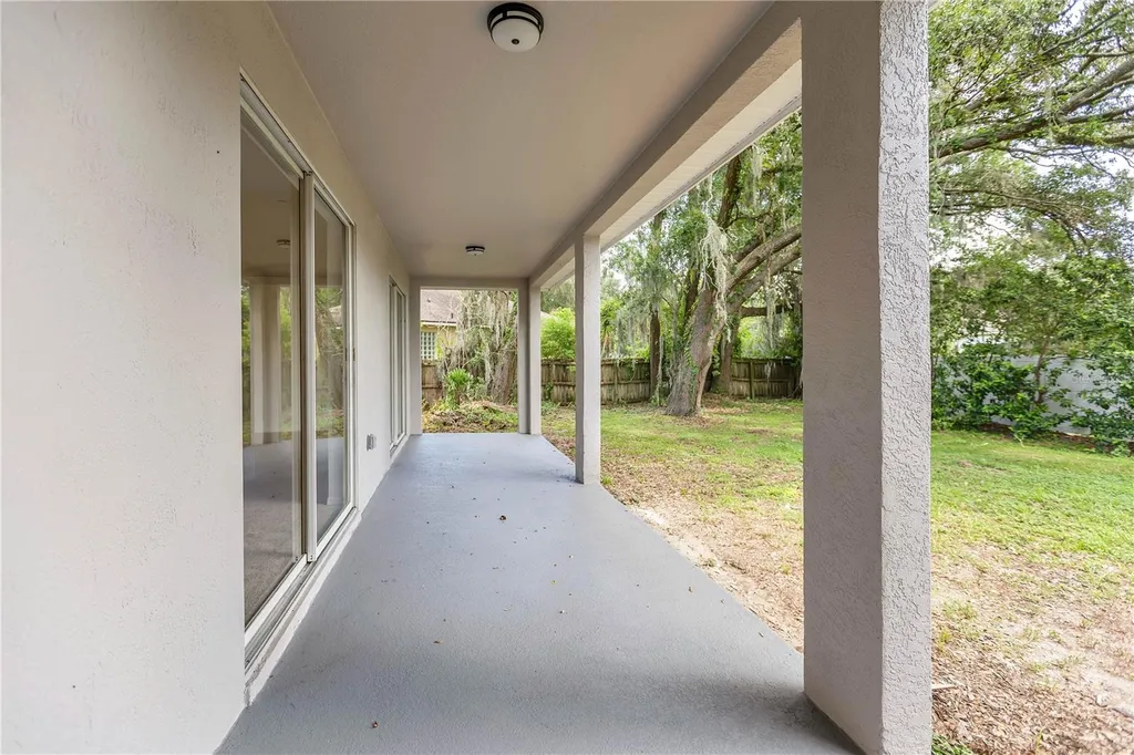 2211 Mountain Meadow Way Valrico FL 33594