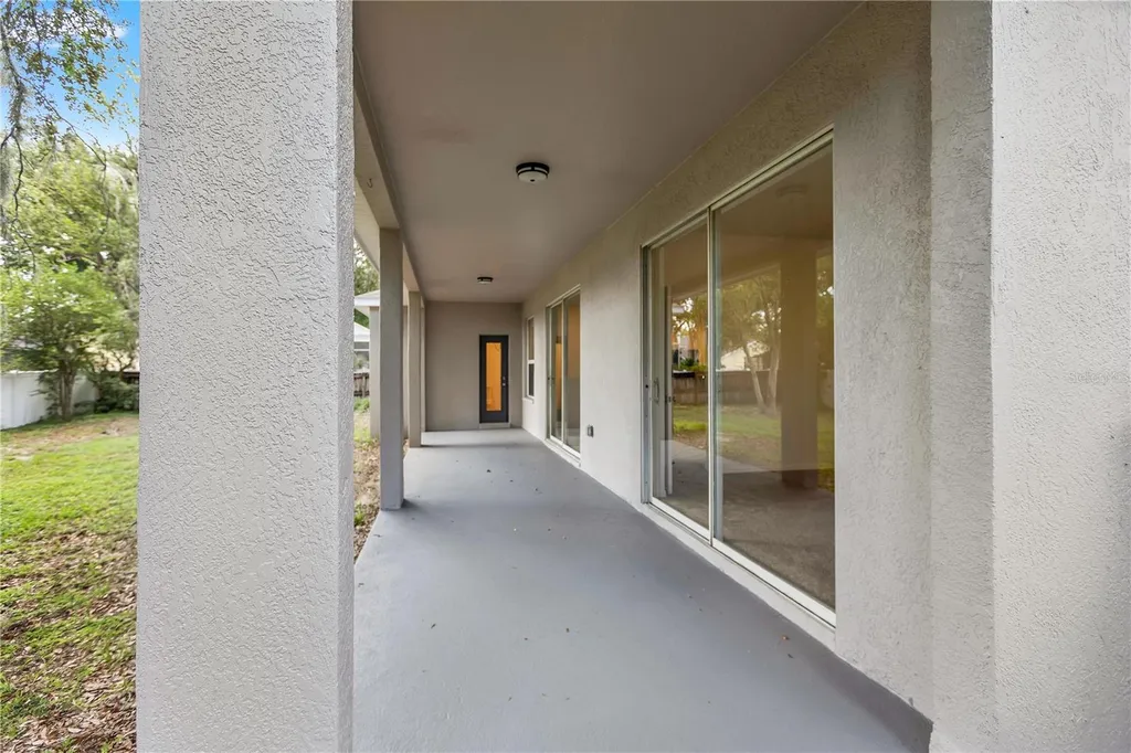 2211 Mountain Meadow Way Valrico FL 33594