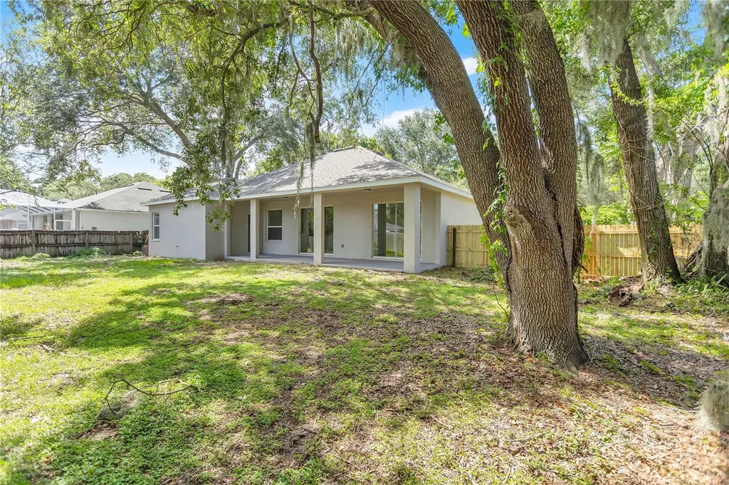 2211 Mountain Meadow Way Valrico FL 33594