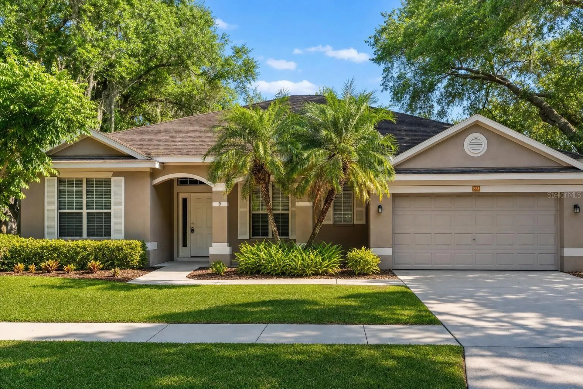 2211 Mountain Meadow Way Valrico FL 33594