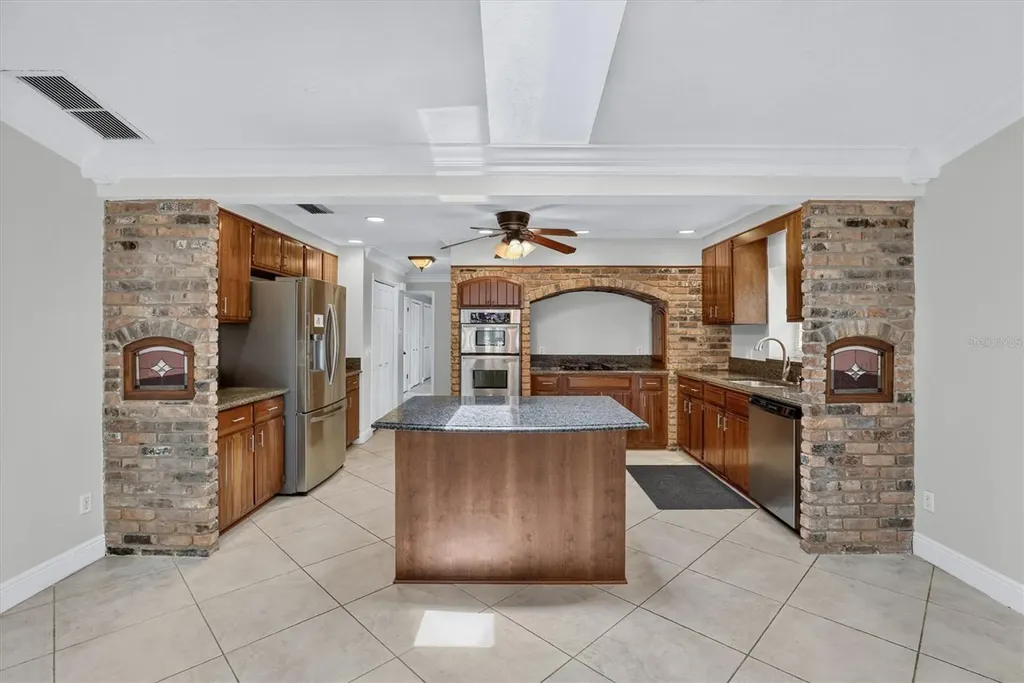 306 Oak Estates Drive Orlando FL 32806