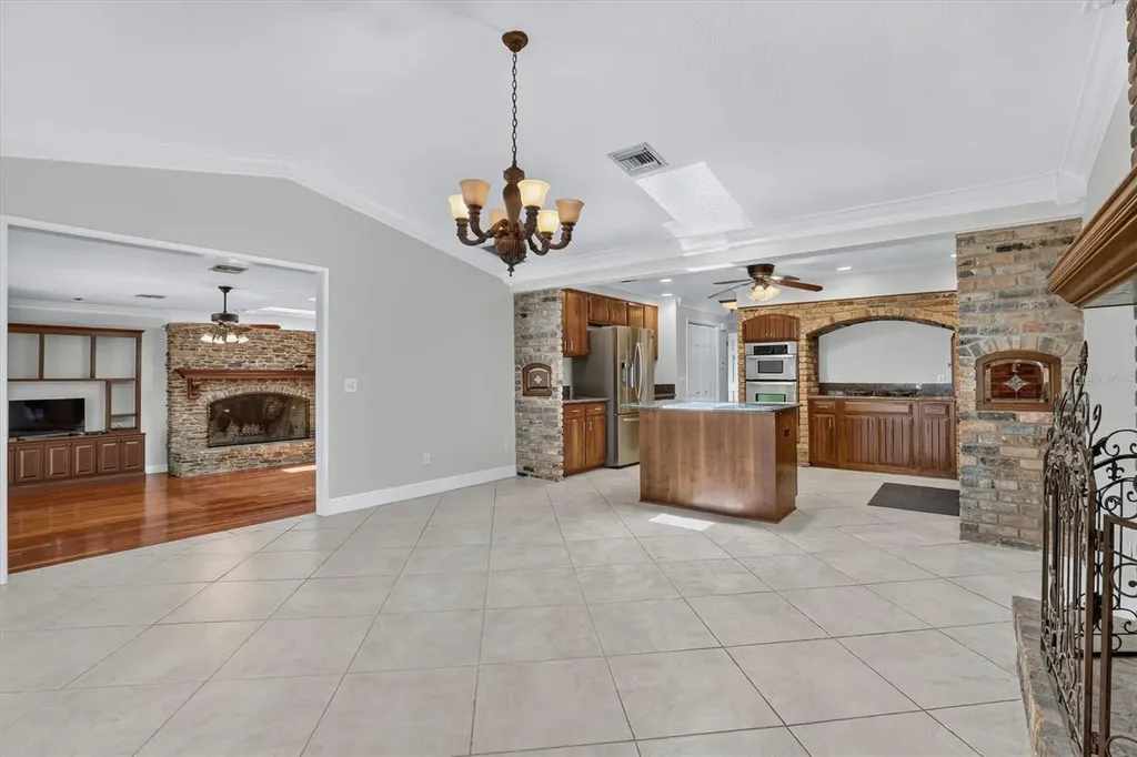 306 Oak Estates Drive Orlando FL 32806