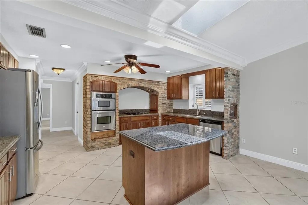 306 Oak Estates Drive Orlando FL 32806