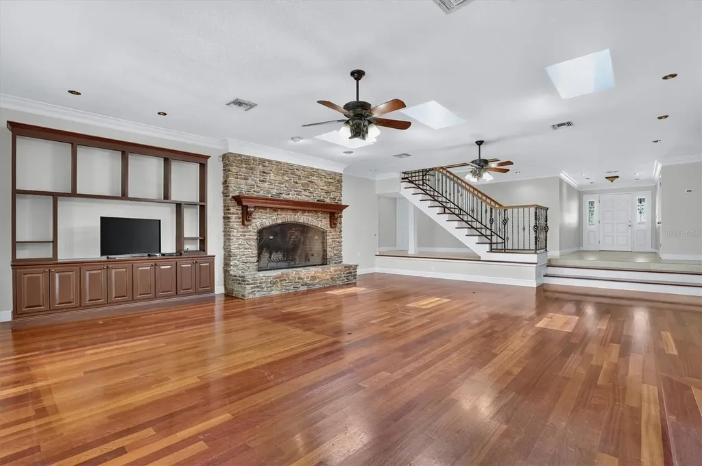 306 Oak Estates Drive Orlando FL 32806