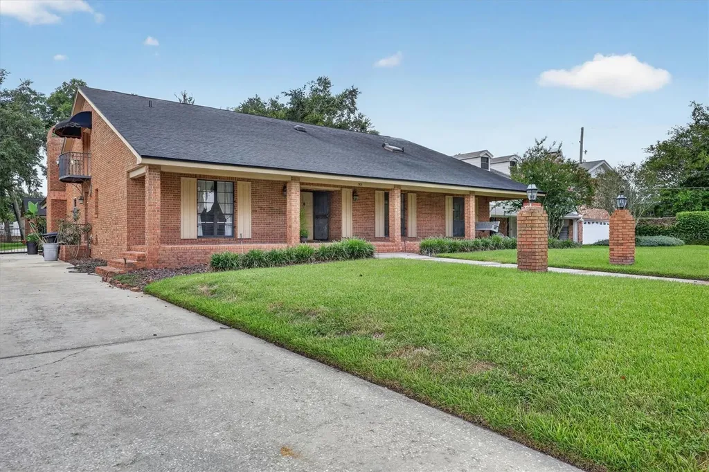 306 Oak Estates Drive Orlando FL 32806