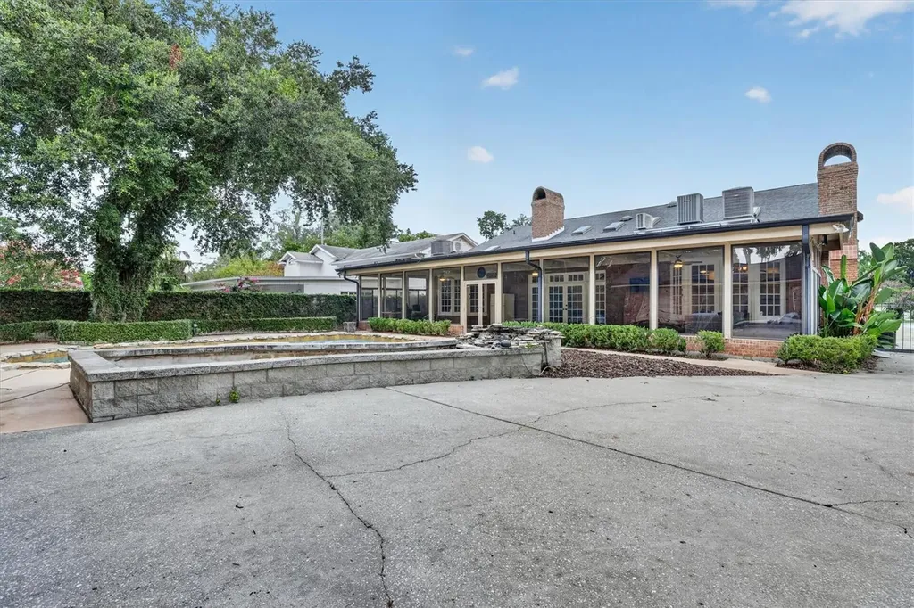 306 Oak Estates Drive Orlando FL 32806