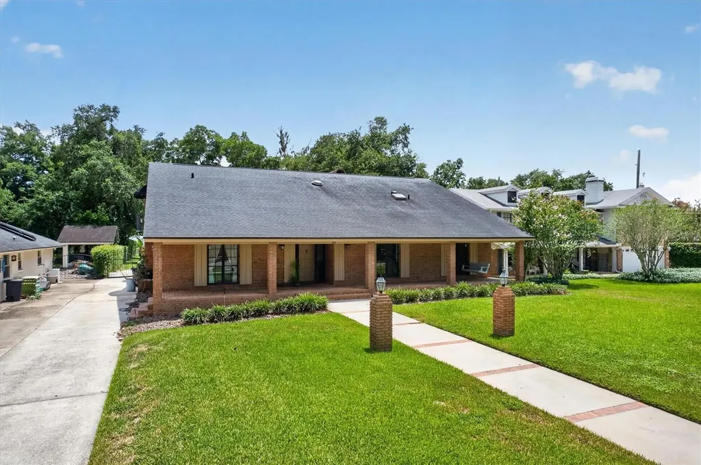 306 Oak Estates Drive Orlando FL 32806