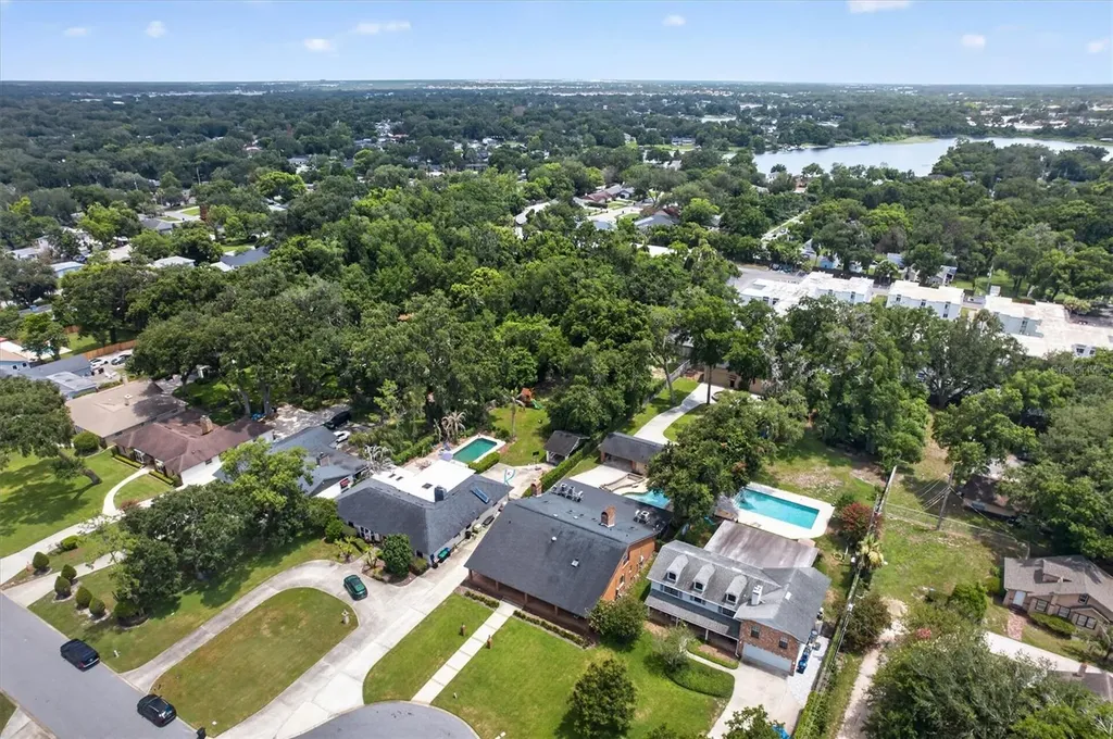 306 Oak Estates Drive Orlando FL 32806