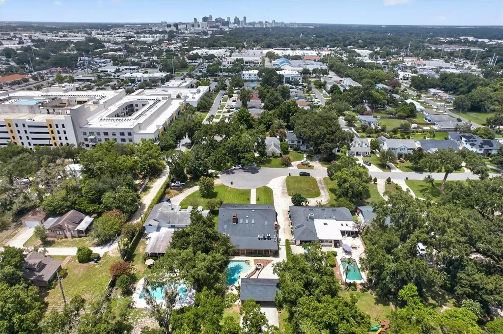 306 Oak Estates Drive Orlando FL 32806
