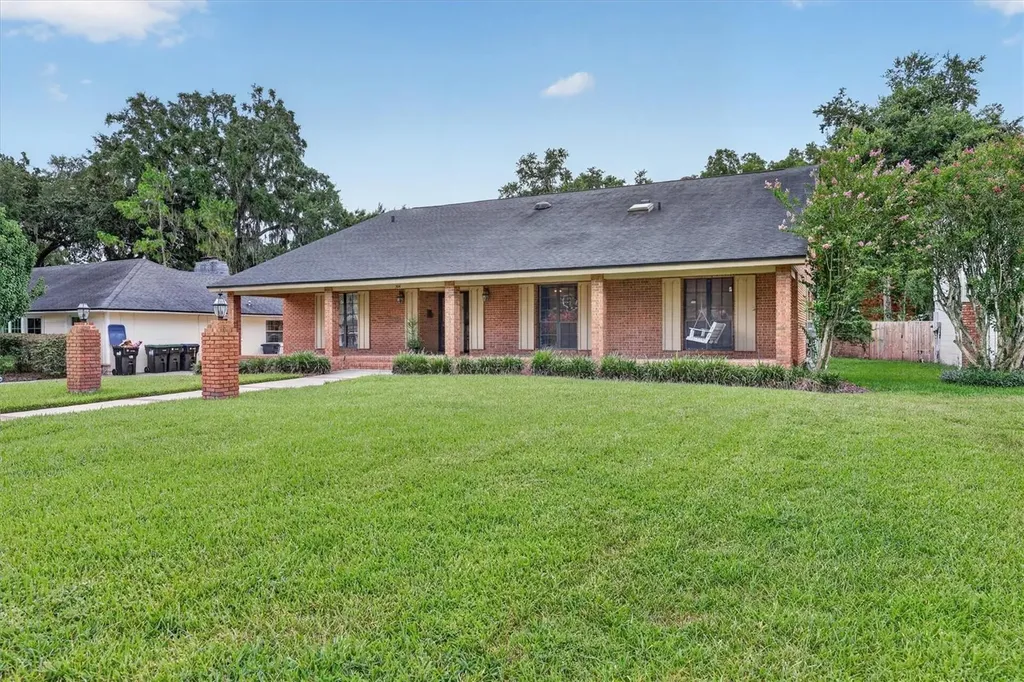 306 Oak Estates Drive Orlando FL 32806
