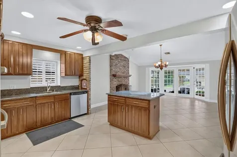 306 Oak Estates Drive Orlando FL 32806