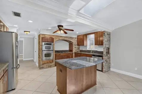 306 Oak Estates Drive Orlando FL 32806